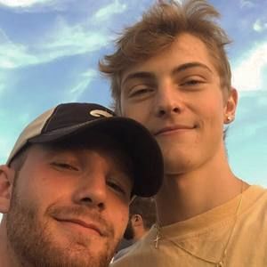 Meet your Posher, Troy